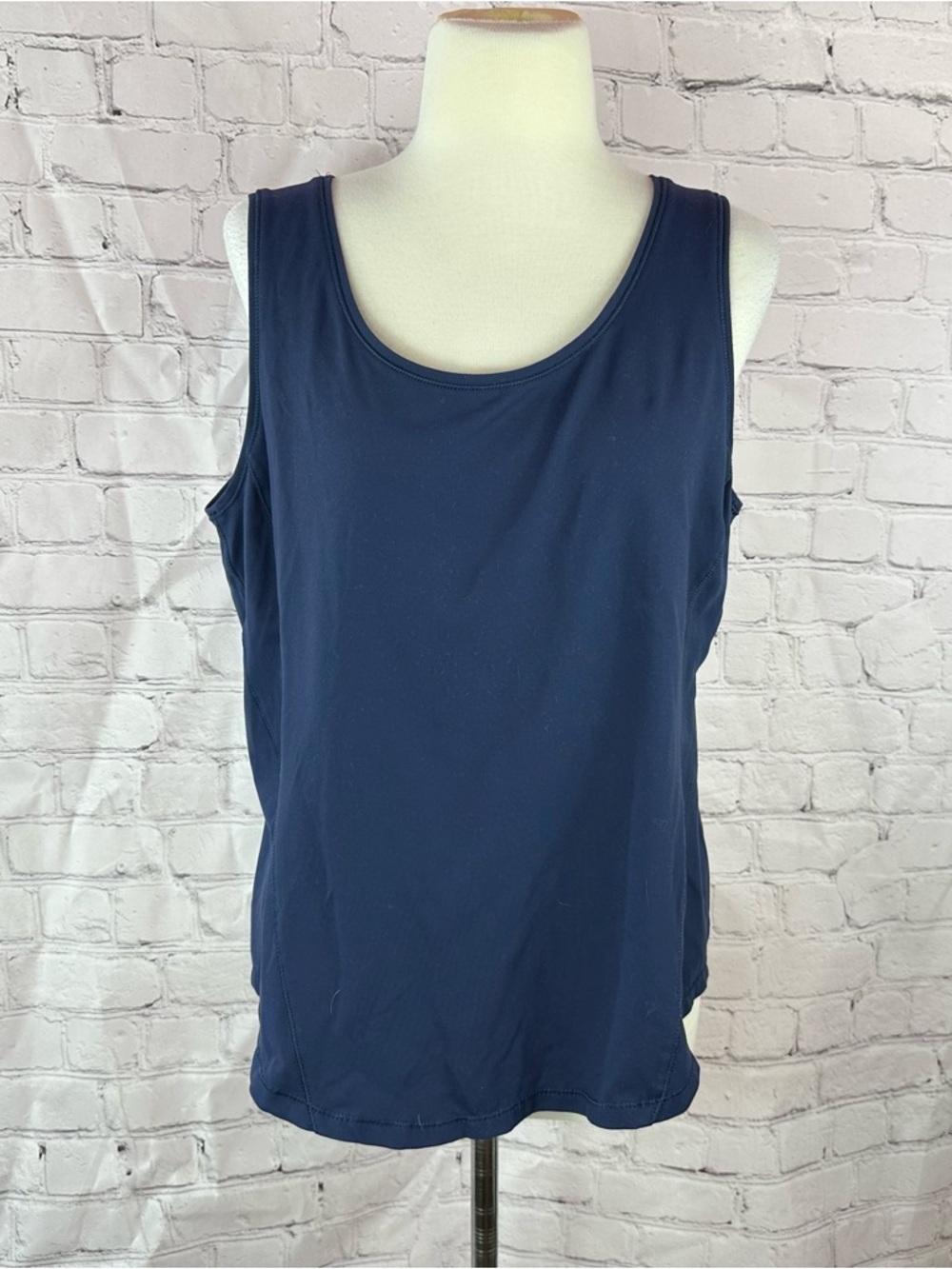 Chico's zenergy (2) Navy Scoop Neck  activewear Tank women L athleisure layer